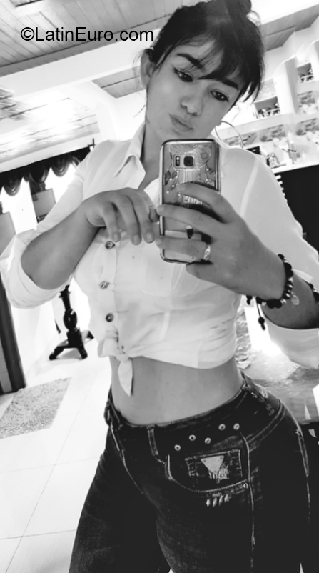 Date this sultry Colombia girl Paola andrea from Pereira CO26714