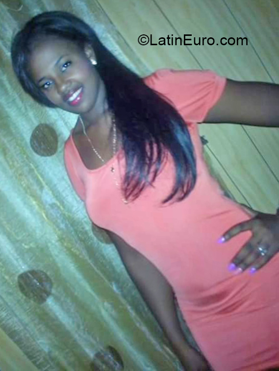 Date this attractive Dominican Republic girl Andrea ramirez from Santo Domingo DO41039