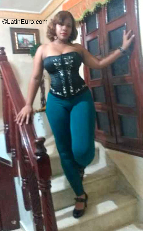 Date this exotic Dominican Republic girl Katherine from Santo Domingo DO37722