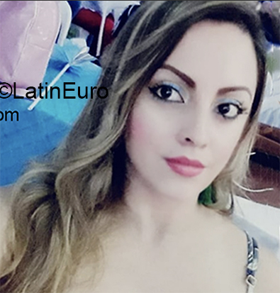 Date this foxy Colombia girl Andy from Tulua CO26768