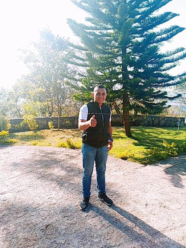 Date this pretty Honduras man Raul carmona from Tegucigalpa HN2762