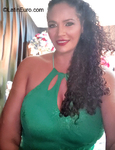 voluptuous Brazil girl Edi from Palmas BR11042