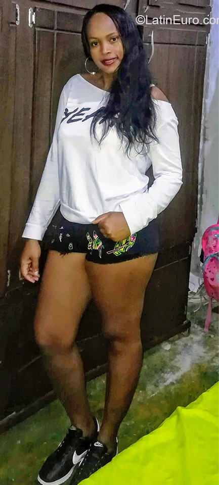 Date this attractive Colombia girl Sami from Quibdo CO26783