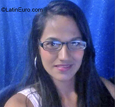 Date this sensual Venezuela girl Yenni from Maturin VE2989