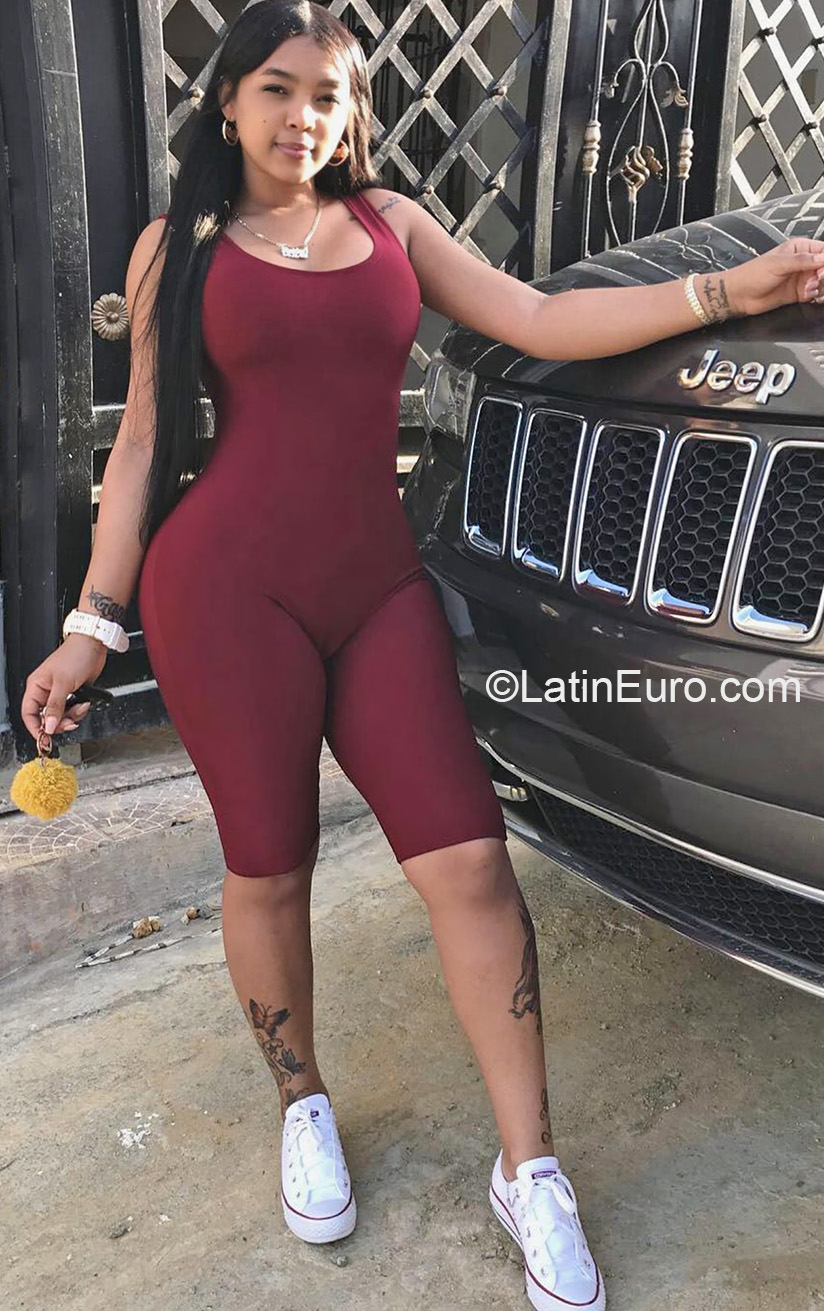 Date this delightful Dominican Republic girl Yokari - Radisy from Santo Domingo DO38105