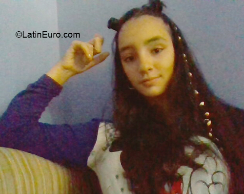 Date this hard body Uruguay girl Lucia from Montevideo UY44