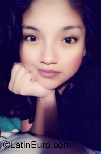 Date this beautiful Peru girl Luciana from Lima PE1505