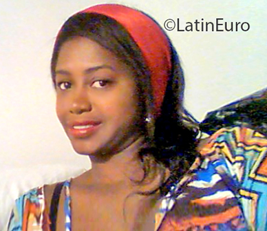 Date this gorgeous Colombia girl Alejandra from Cartagena CO26937