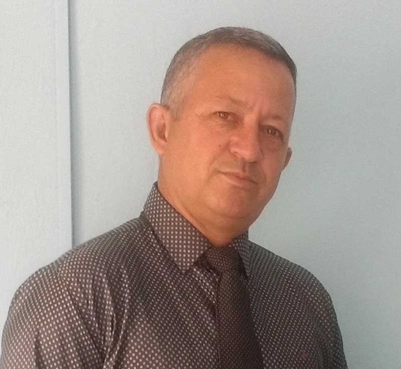Date this happy Brazil man José Claudio from Carpina BR11078