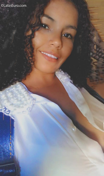 Date this happy Venezuela girl Maria from Cumana VE3078