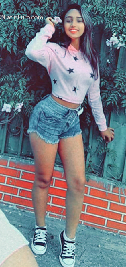 Date this exotic Venezuela girl Daniela from Caracas VE3094