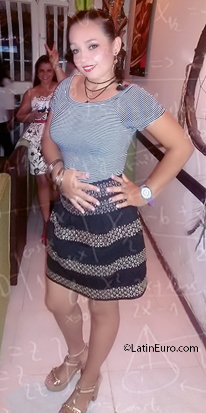 Date this stunning Colombia girl Melissa from San Jose del Guaviare CO27097