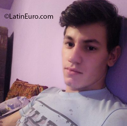 Date this georgeous Panama man Ranel from Panama City PA1191