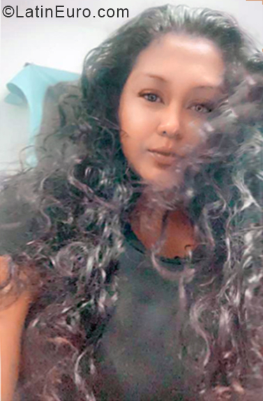 Date this sensual Colombia girl Kelly from Barranquilla CO27122