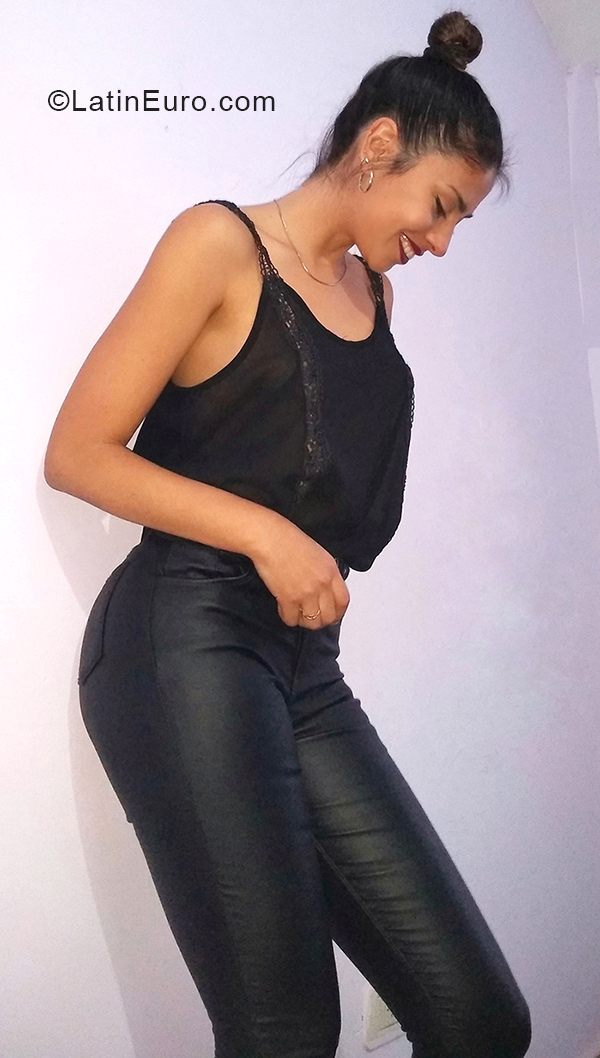 Date this delightful Argentina girl Jane from San Luis AR399