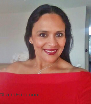Date this good-looking Peru girl Flor Idelia from Ica PE1539