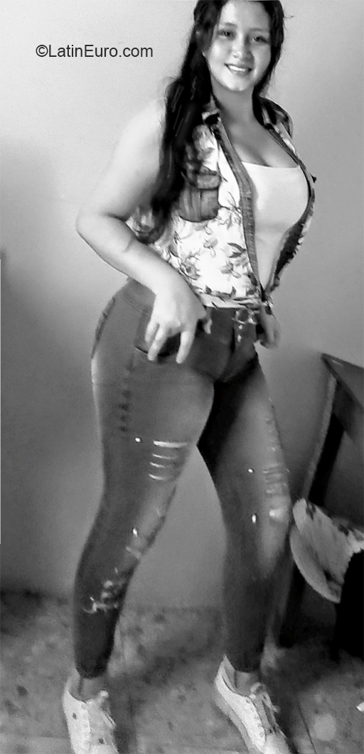 Date this exotic Colombia girl Monica from Cota CO27195