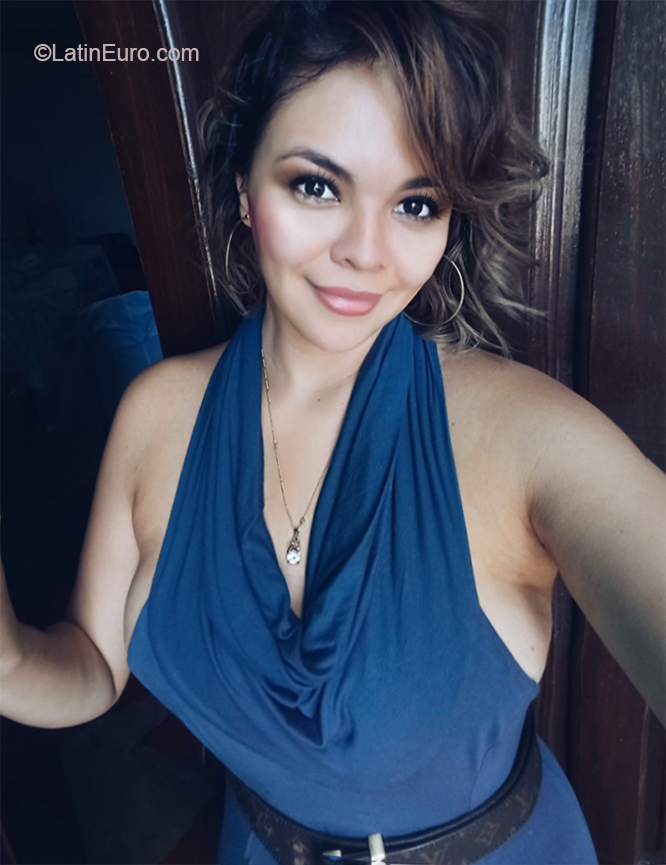 Date this funny Brazil girl Bruna from Foz do Iguacu BR11369