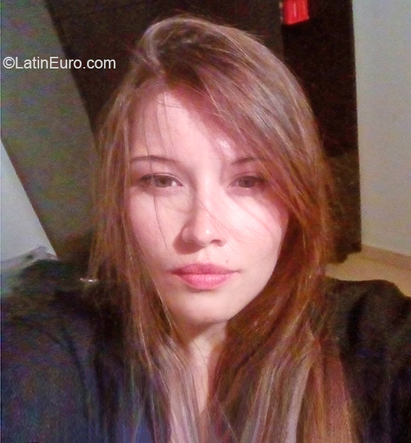 Date this lovely Colombia girl Karol from Bogota CO27277