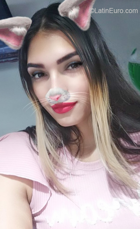 Date this funny Colombia girl Jazmin from Pereira CO27305