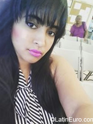 Date this attractive Dominican Republic girl Estefany from Santiago DO38093