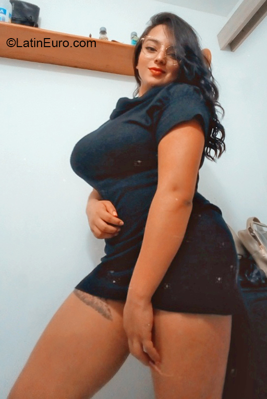 Date this funny Colombia girl Isabel from Medellin CO27320