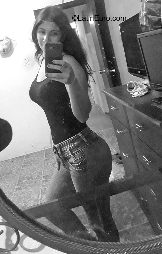 Date this athletic Venezuela girl Mary from Trujillo VE3185