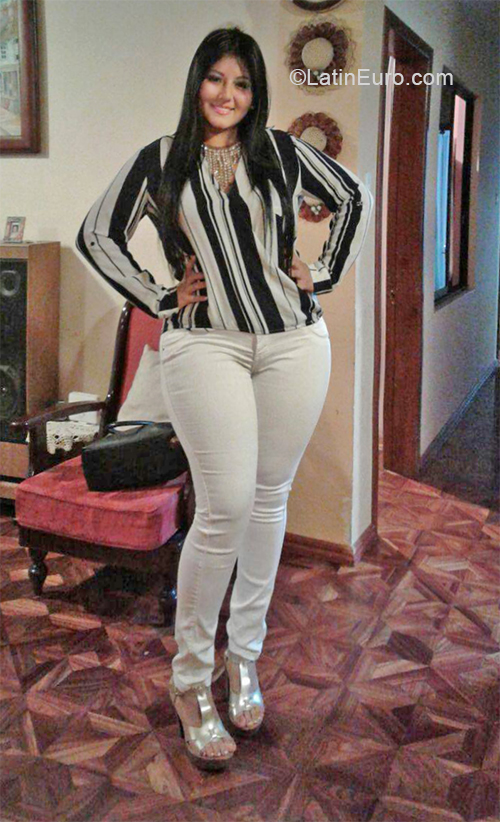 Date this beautiful Ecuador girl Roxana from Manta EC493