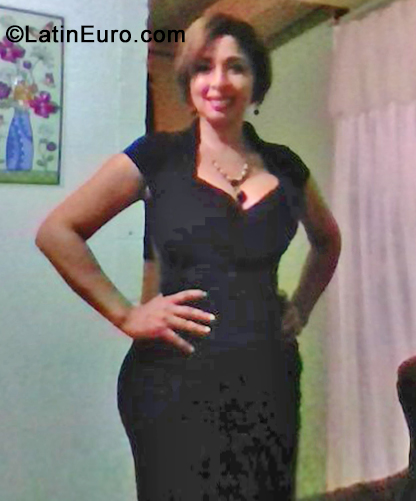 Date this gorgeous El Salvador girl Paz from San Salvador SV114