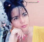 happy Cuba girl Mara from Camaguey CU684