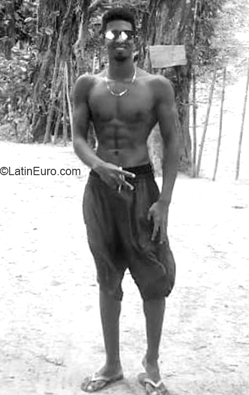 Date this foxy Dominican Republic man Francisco from Puerto Plata DO38218