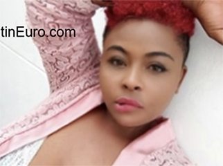 Date this voluptuous Colombia girl Michel from Medellin CO27602