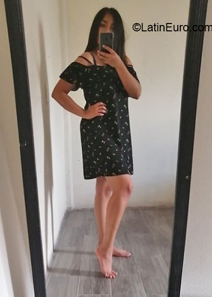Date this pretty Mexico girl Itze l from Puebla MX1886