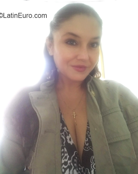 Date this hot Colombia girl Sharadri from Medellin CO27673