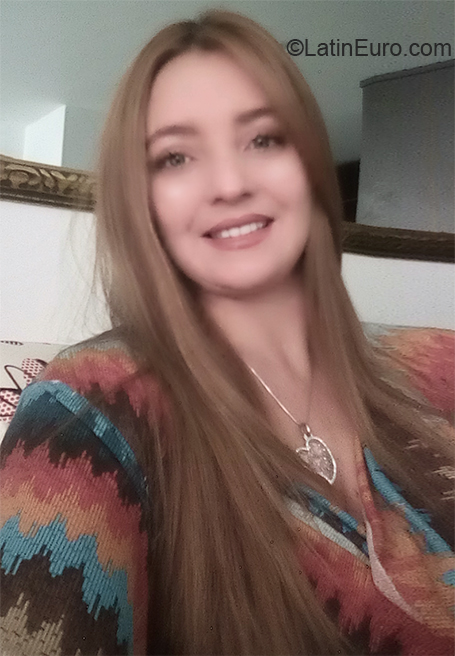 Date this lovely Colombia girl Alejandra from Medellin CO27674
