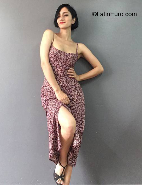 Date this foxy Mexico girl Lila from Mexico City MX1917