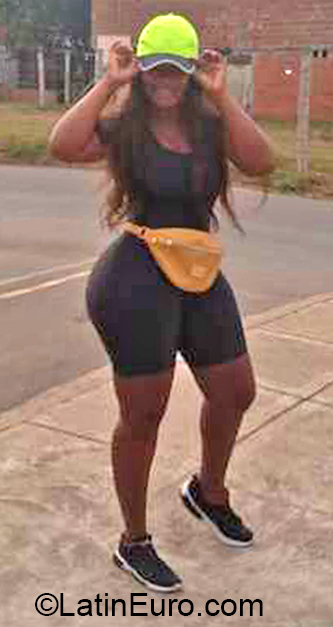 Date this passionate Colombia girl Yirle from Cali CO30687