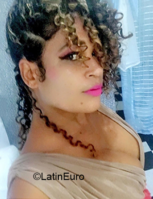 Date this funny Dominican Republic girl Rosanna from Santo Domingo DO38412