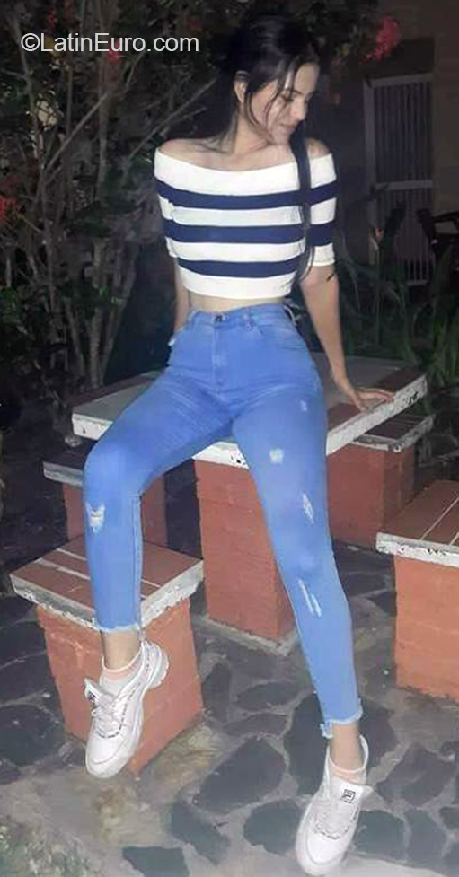 Date this passionate Venezuela girl Josmari from Trujillo VE3327