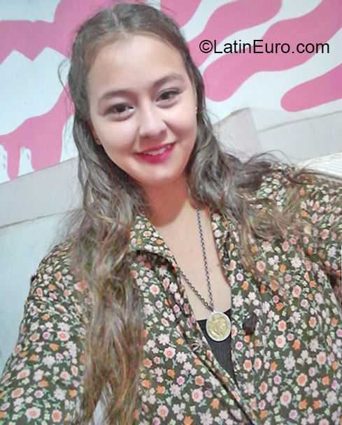 Date this nice looking Argentina girl Liliana from Buenos AR467
