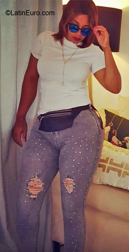 Date this happy Dominican Republic girl Marlen from La Romana DO38462