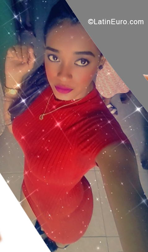 Date this charming Dominican Republic girl Ali from Santo Domingo DO38491