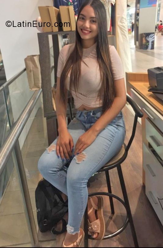 Date this lovely Peru girl Jene from Lima PE1620