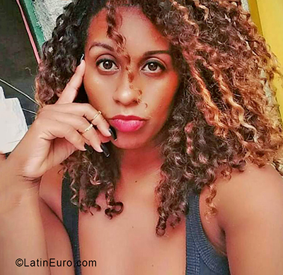 Date this passionate Brazil girl Renata from Rio de Janeiro BR11205