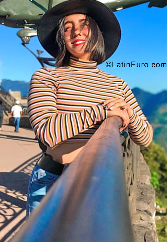 Date this stunning Mexico girl Emma from Hidalgo MX1994