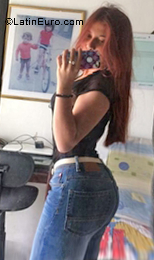 Date this exotic Colombia girl Laura from Manizales CO28195