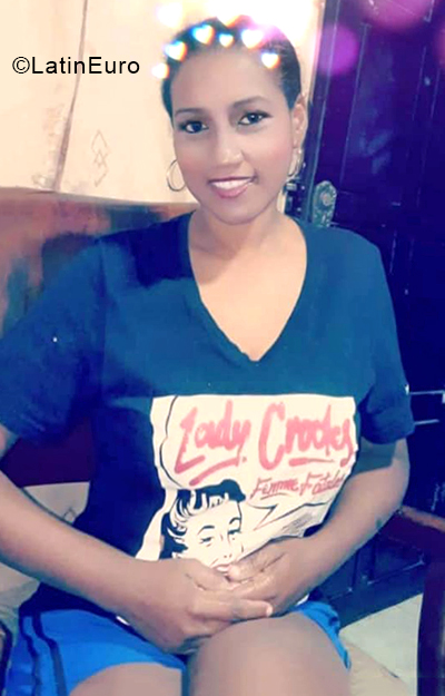 Date this funny Colombia girl Ximena from Cali CO28219