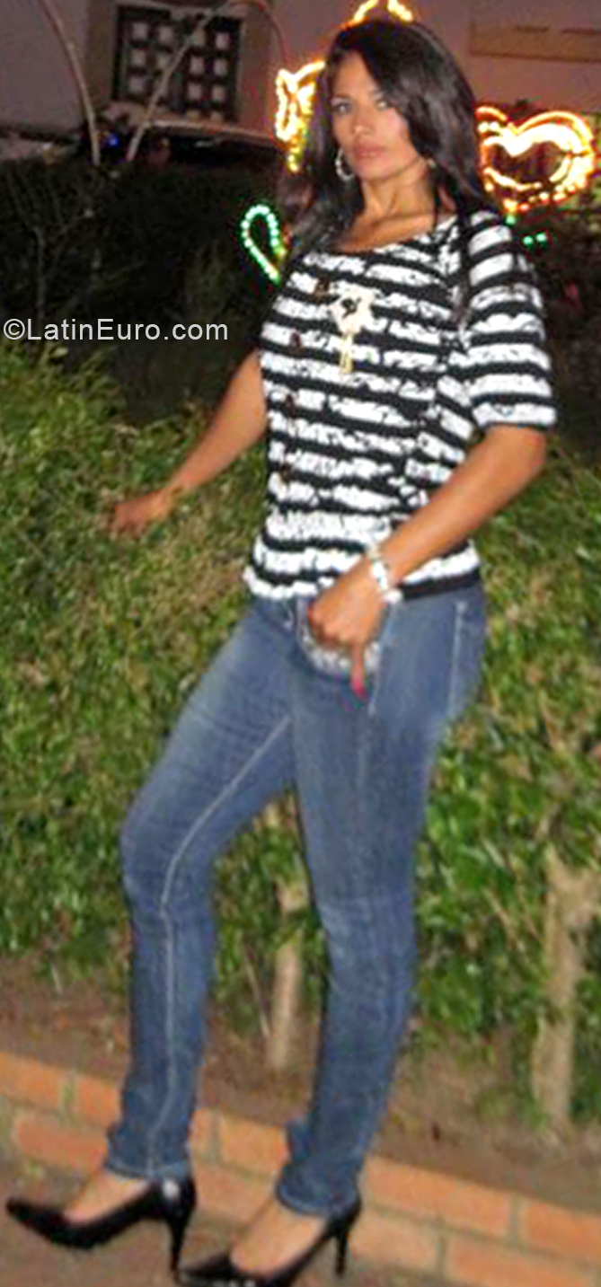 Date this hot Colombia girl Maria from Fusagasuga CO28237