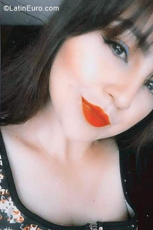 Date this stunning Ecuador girl Mary from Quito EC574