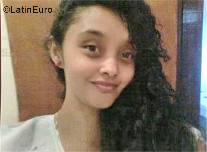 Date this sensual Brazil girl Vanessa from Cabaceira do Paraguacu BR11210